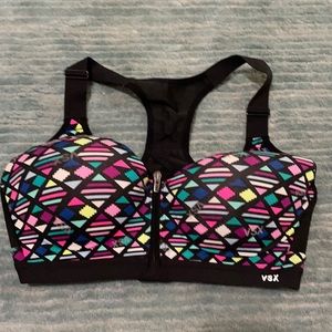 Victoria’s Secret zip front bra in 36D Full coverage